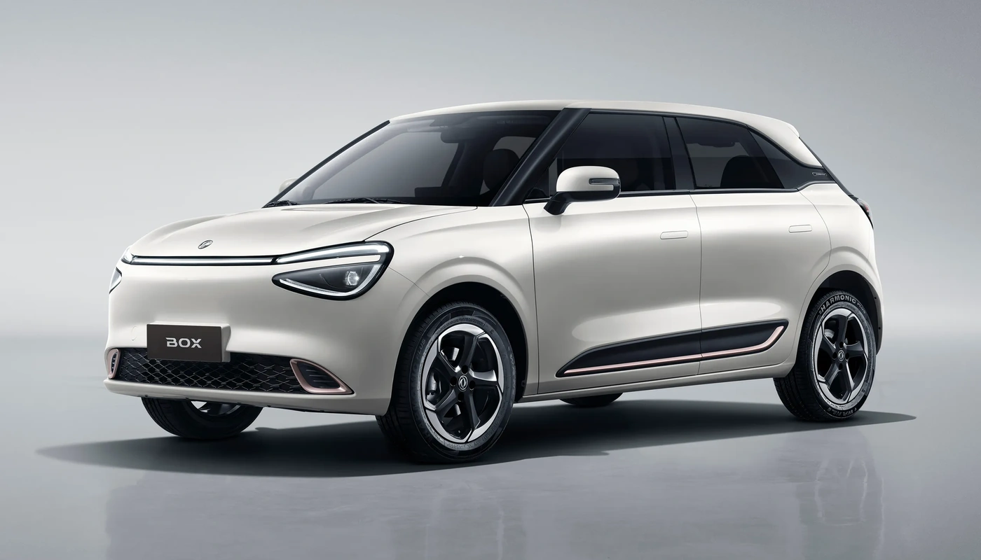 Dongfeng Box - Contexto Estudio Recortado Contexto Aparcado Exterior Lateral Izquierda