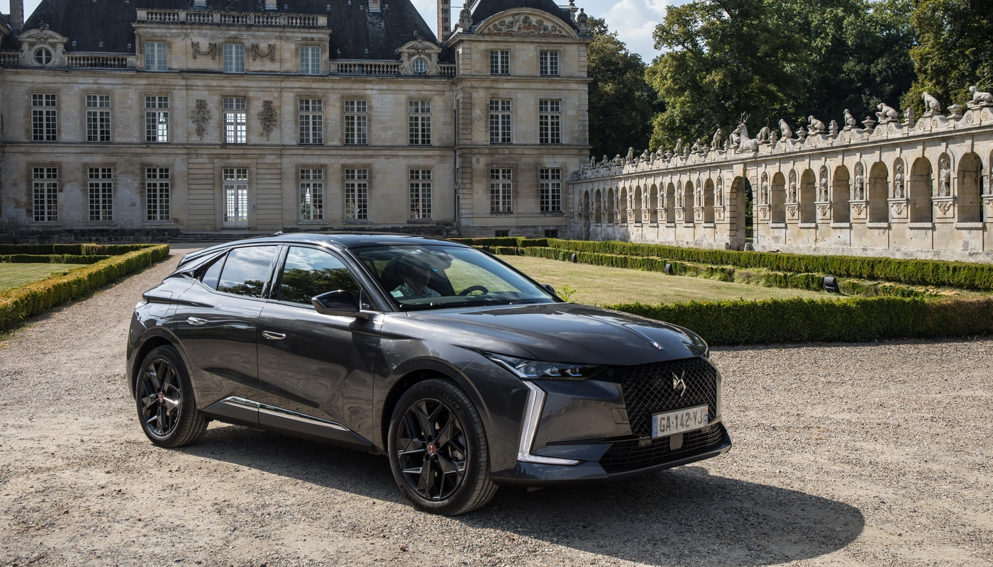 Ds N4 E Tense - Contexto Entorno Real Contexto Aparcado Exterior Frontal Derecha