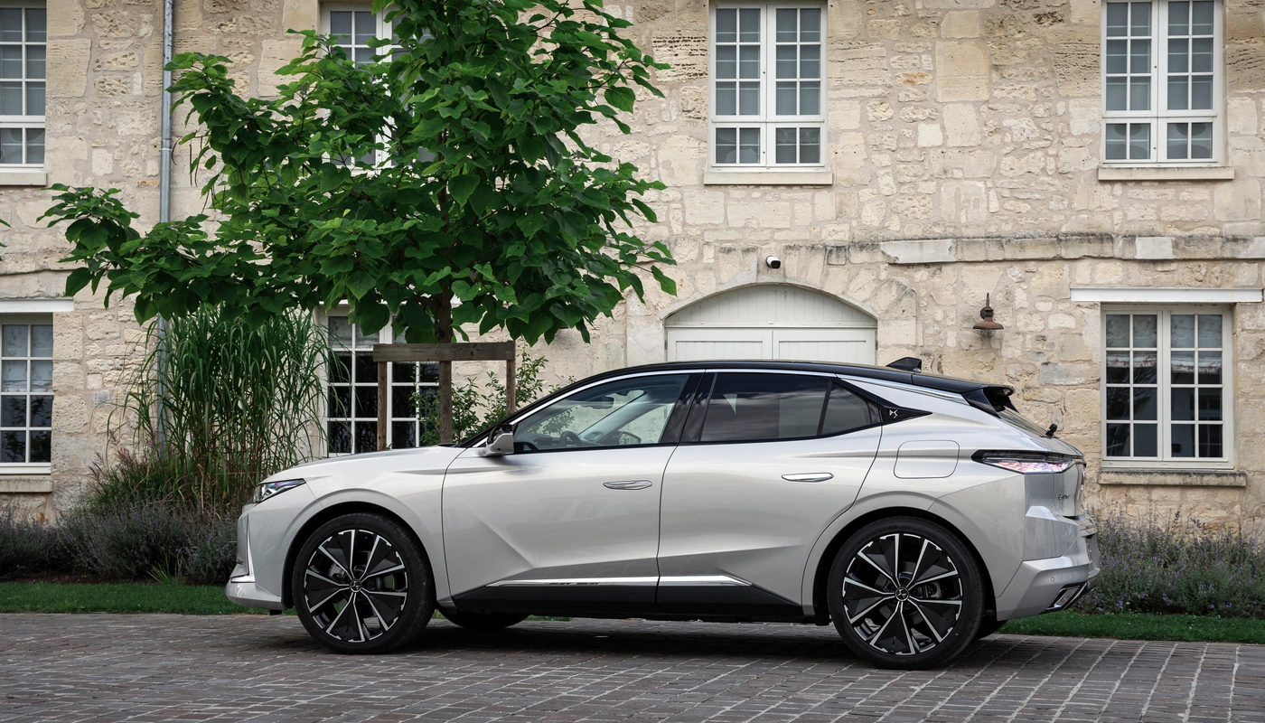 Ds N4 E Tense - Contexto Entorno Real Contexto Aparcado Exterior Lateral Izquierda