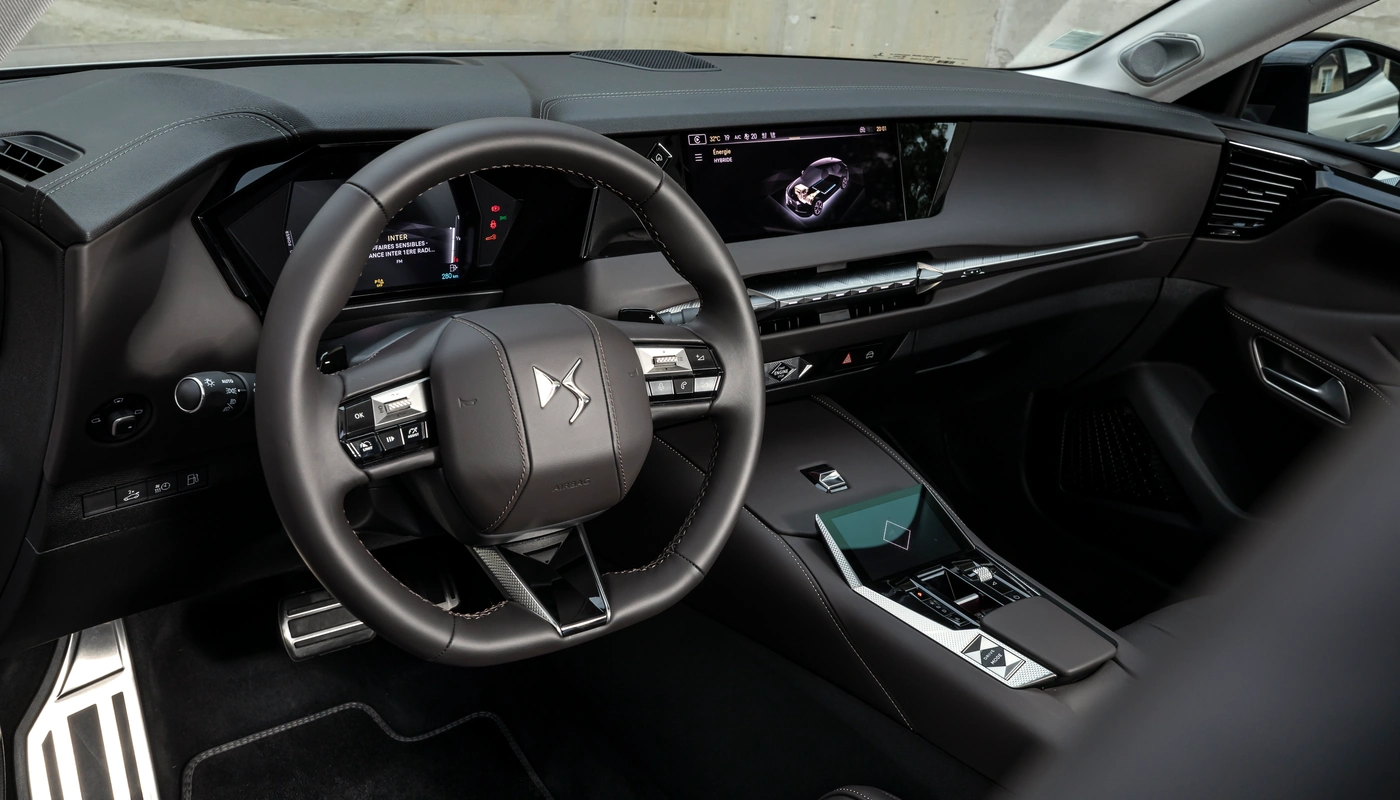 Ds N4 E Tense - Interior Salpicadero Interior Pantalla Central Interior Volante