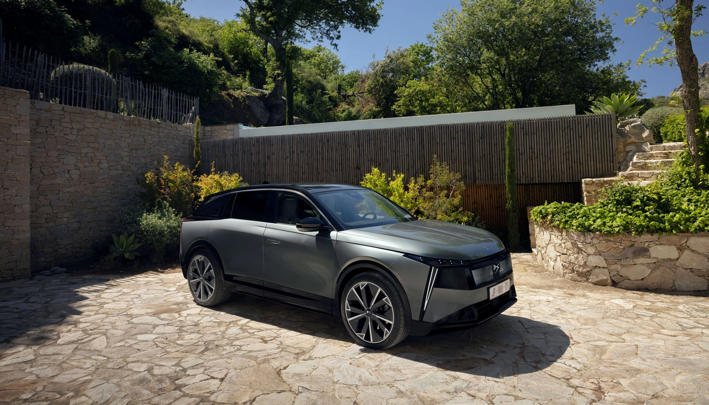 Ds N7 - Contexto Entorno Real Contexto Aparcado Exterior Frontal Derecha Exterior Lateral Derecha