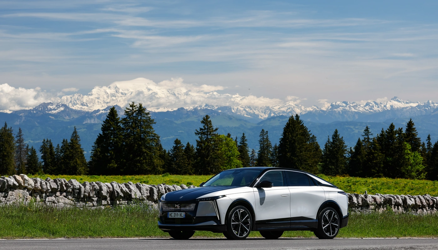 Ds N8 - Contexto Entorno Real Contexto Aparcado Exterior Lateral Izquierda