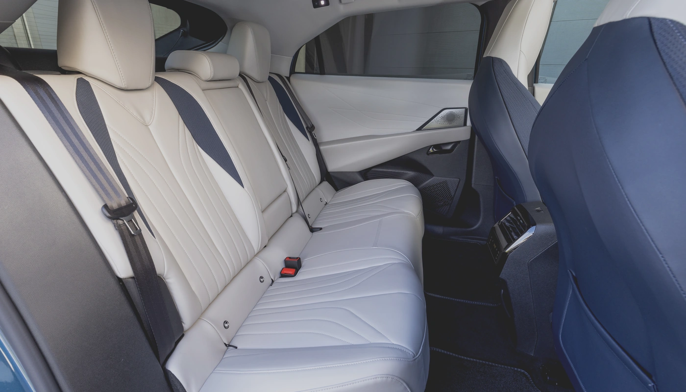 Ds N8 - Interior Asientos Traseros