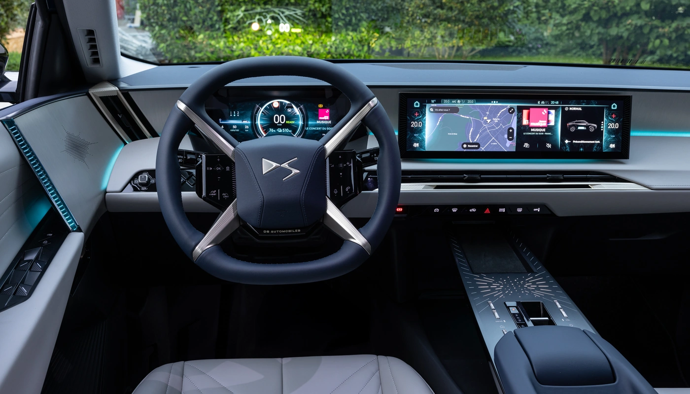 Ds N8 - Interior Salpicadero Interior Volante