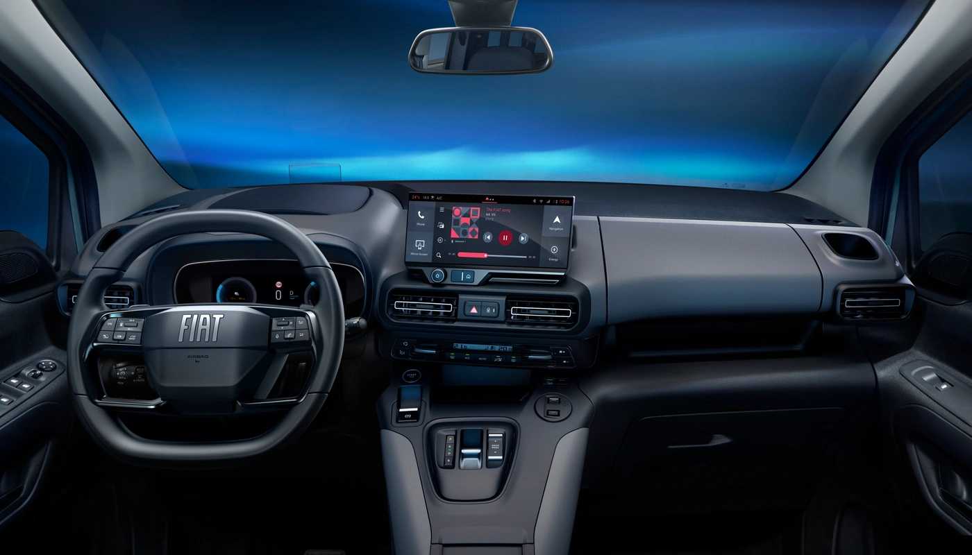 Fiat E Doblo - Interior Salpicadero Interior Pantalla Central Interior Volante