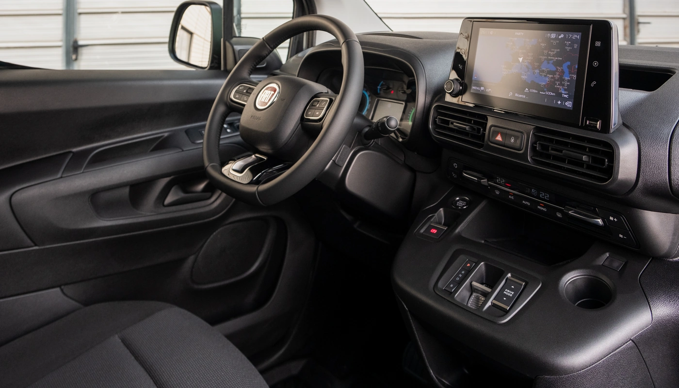 Fiat E Doblo - Interior Salpicadero Interior Pantalla Central Interior Volante