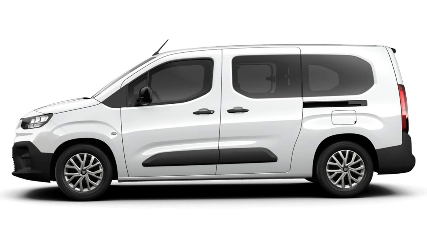 Fiat E Doblo Maxi - Contexto Estudio Recortado Contexto Aparcado Exterior Lateral Izquierda