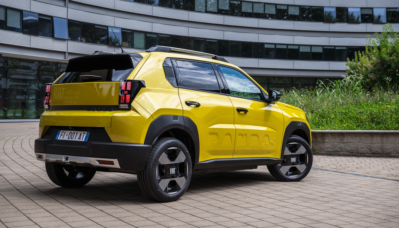 Fiat Grande Panda - Contexto Entorno Real Contexto Aparcado Exterior Trasera Izquierda