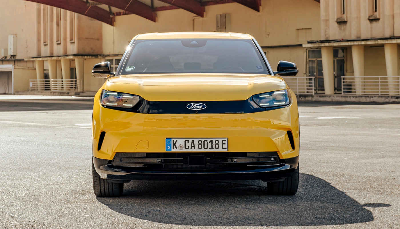 Ford Capri - Contexto Entorno Real Contexto Aparcado Exterior Frontal