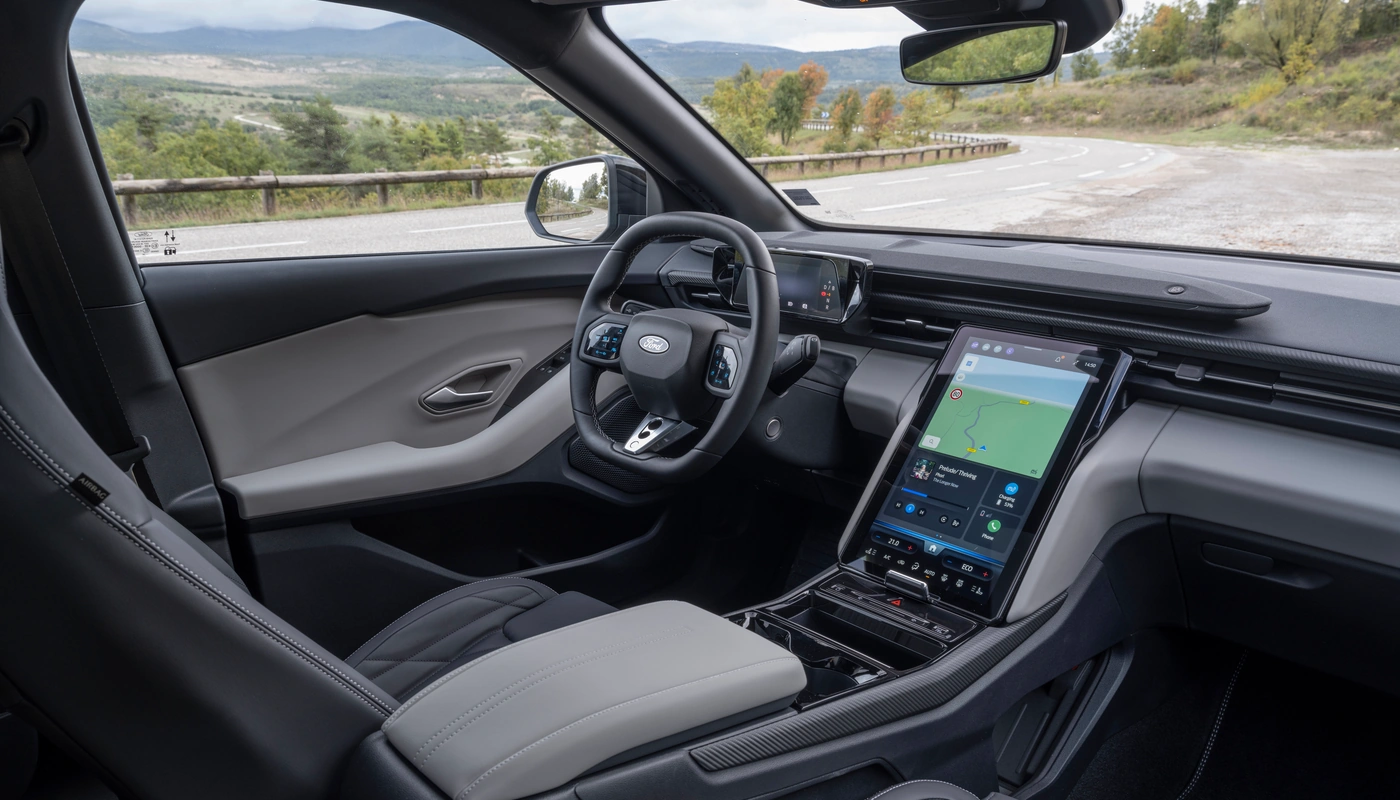 Ford Capri - Interior Pantalla Central Interior Volante