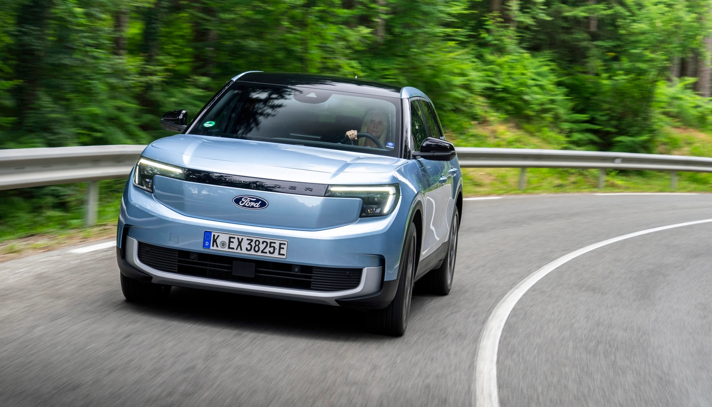 Ford Explorer - Contexto Entorno Real Contexto Conduciendo Exterior Frontal