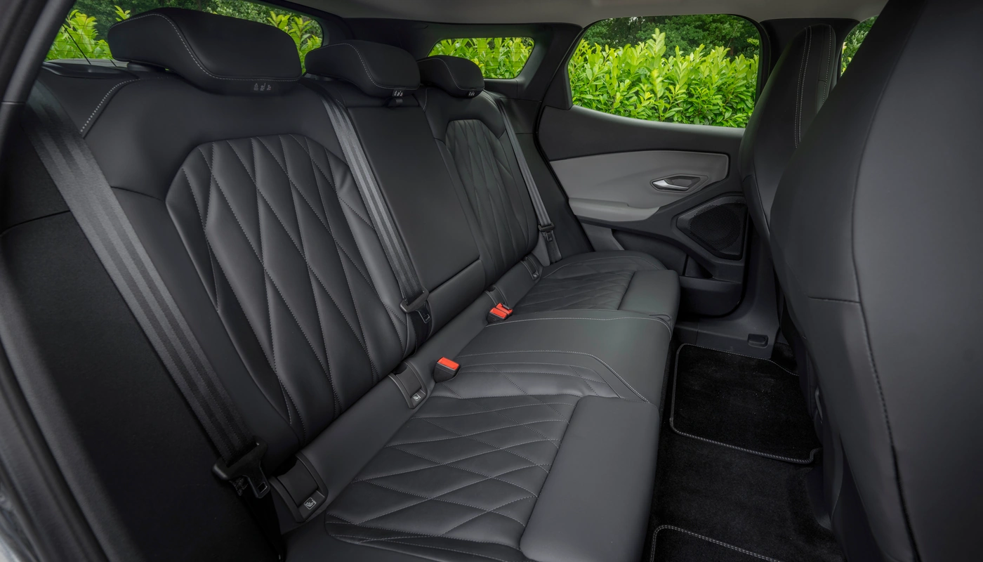 Ford Explorer - Interior Asientos Traseros Interior Detalle