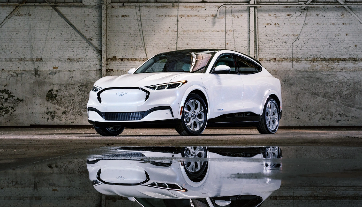 Ford Mustang Mach E - Contexto Entorno Real Contexto Aparcado Exterior Frontal Izquierda