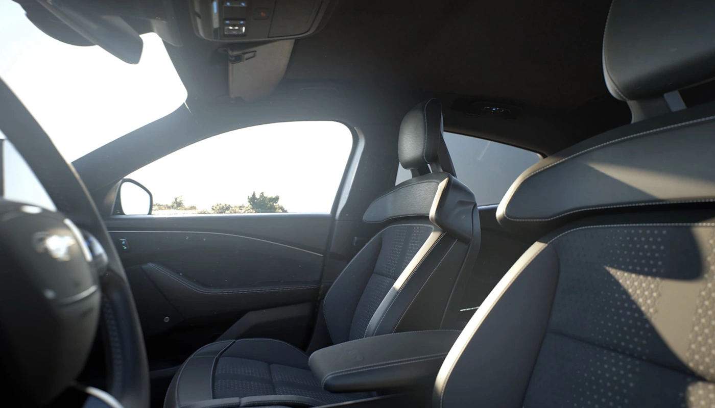 Ford Mustang Mach E - Interior Asientos Delanteros