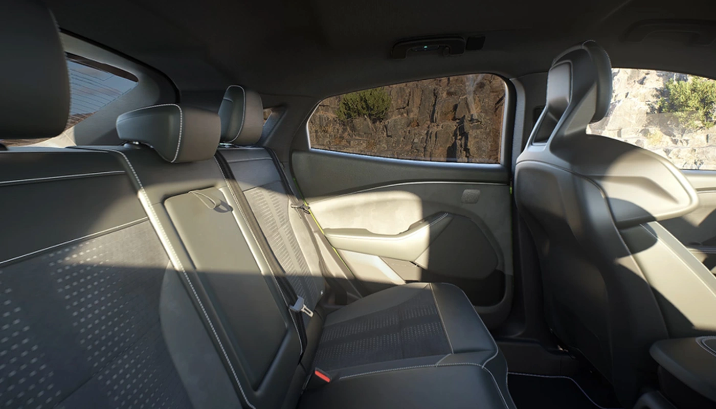 Ford Mustang Mach E - Interior Asientos Traseros
