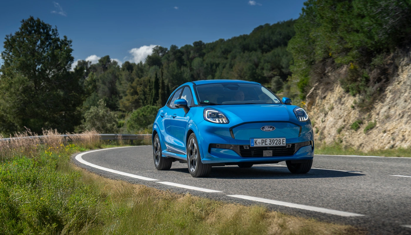 Ford Puma Gen E - Contexto Entorno Real Contexto Conduciendo Exterior Frontal Derecha