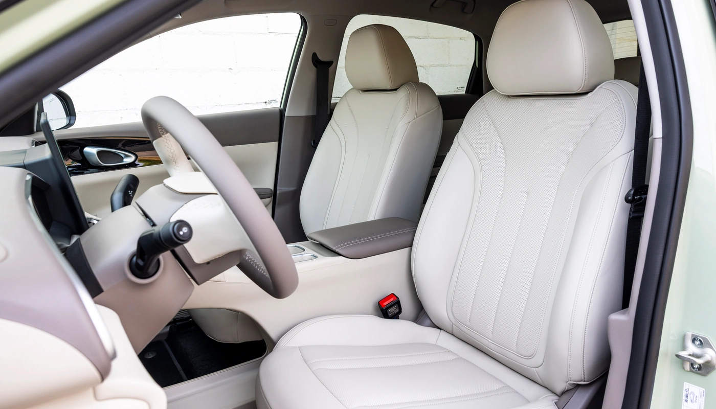Geely E2 - Interior Asientos Delanteros