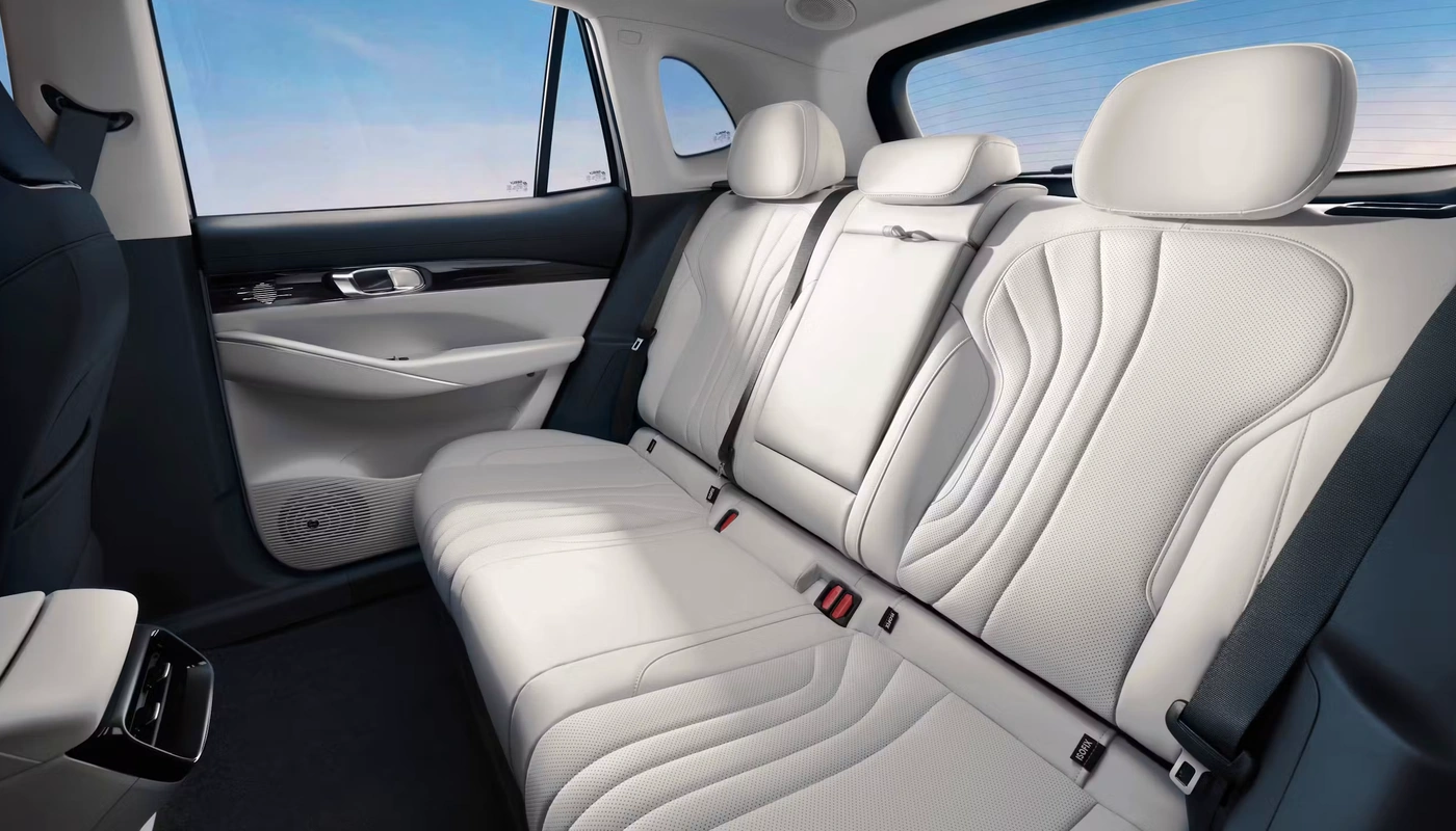 Geely E5 - Interior Asientos Traseros