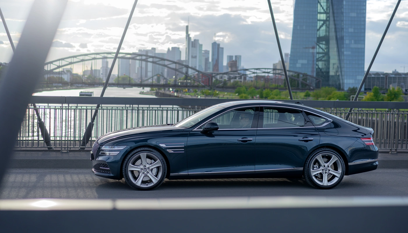 Genesis G80 - Contexto Entorno Real Contexto Aparcado Exterior Lateral Izquierda