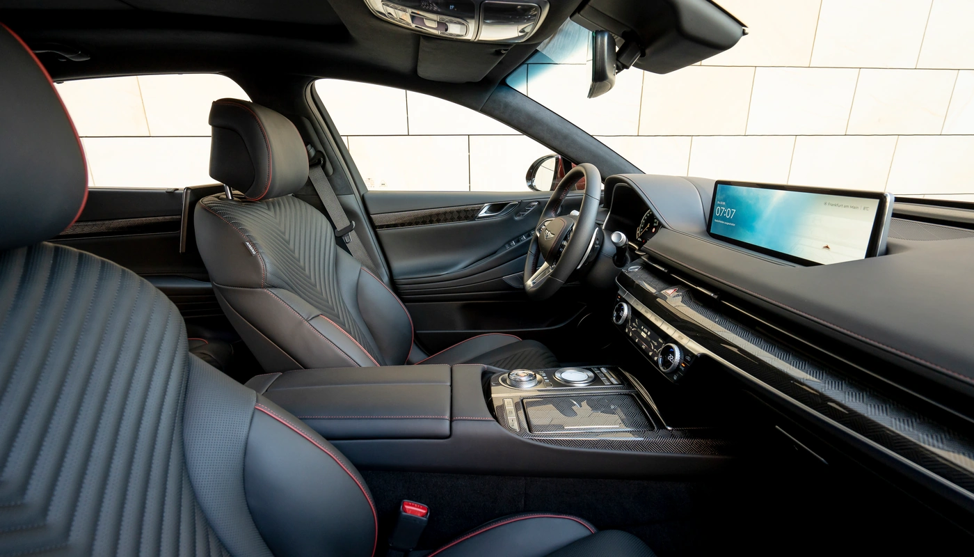 Genesis G80 - Interior Salpicadero Interior Pantalla Central Interior Volante Interior Detalle