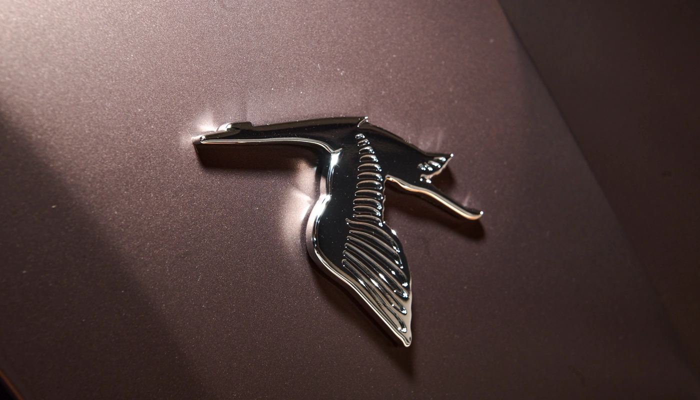 Hispano Suiza Carmen Sagrera - Contexto Estudio Exterior Detalle