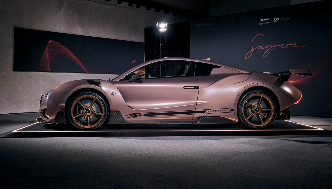 Hispano Suiza Carmen Sagrera - Contexto Estudio Exterior Lateral Izquierda