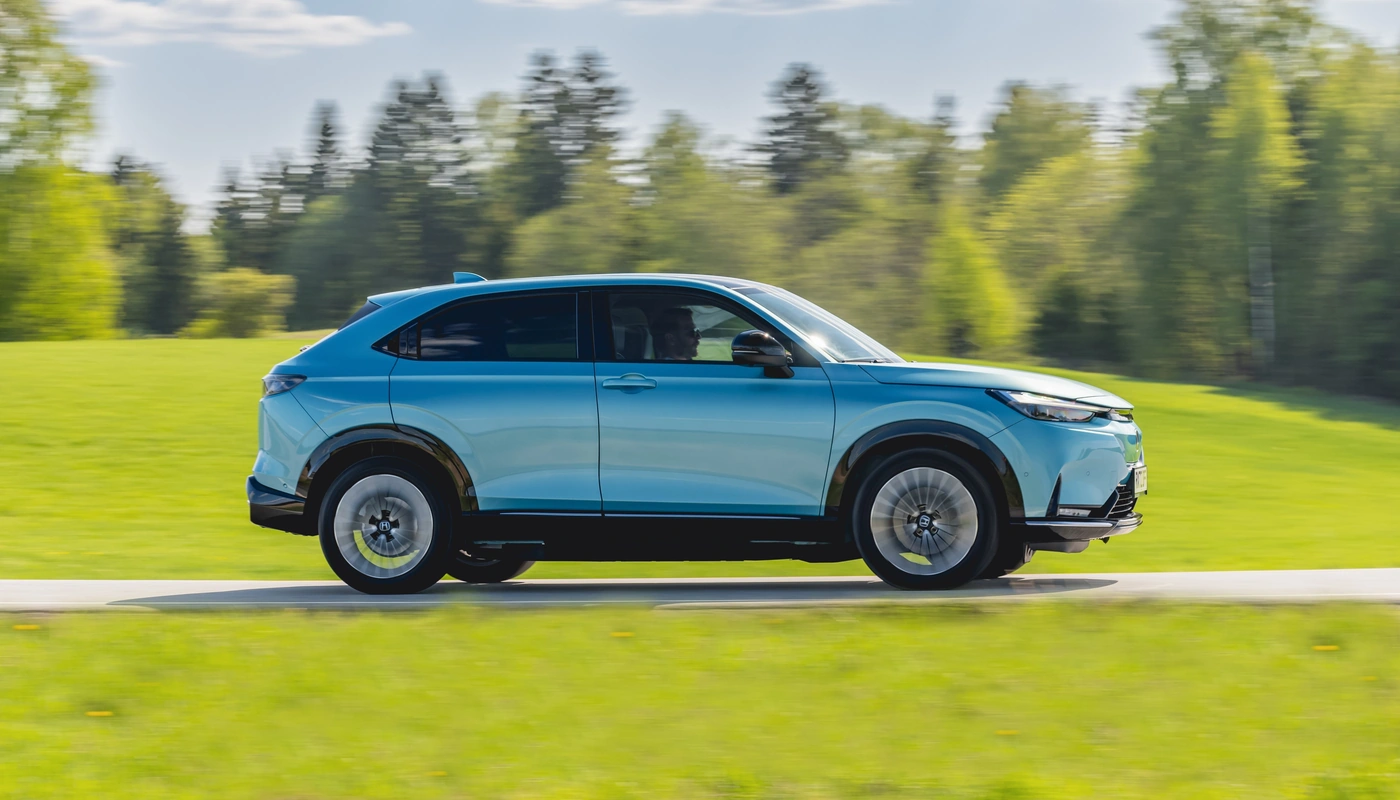 Honda Eny1 - Contexto Entorno Real Contexto Conduciendo Exterior Lateral Derecha