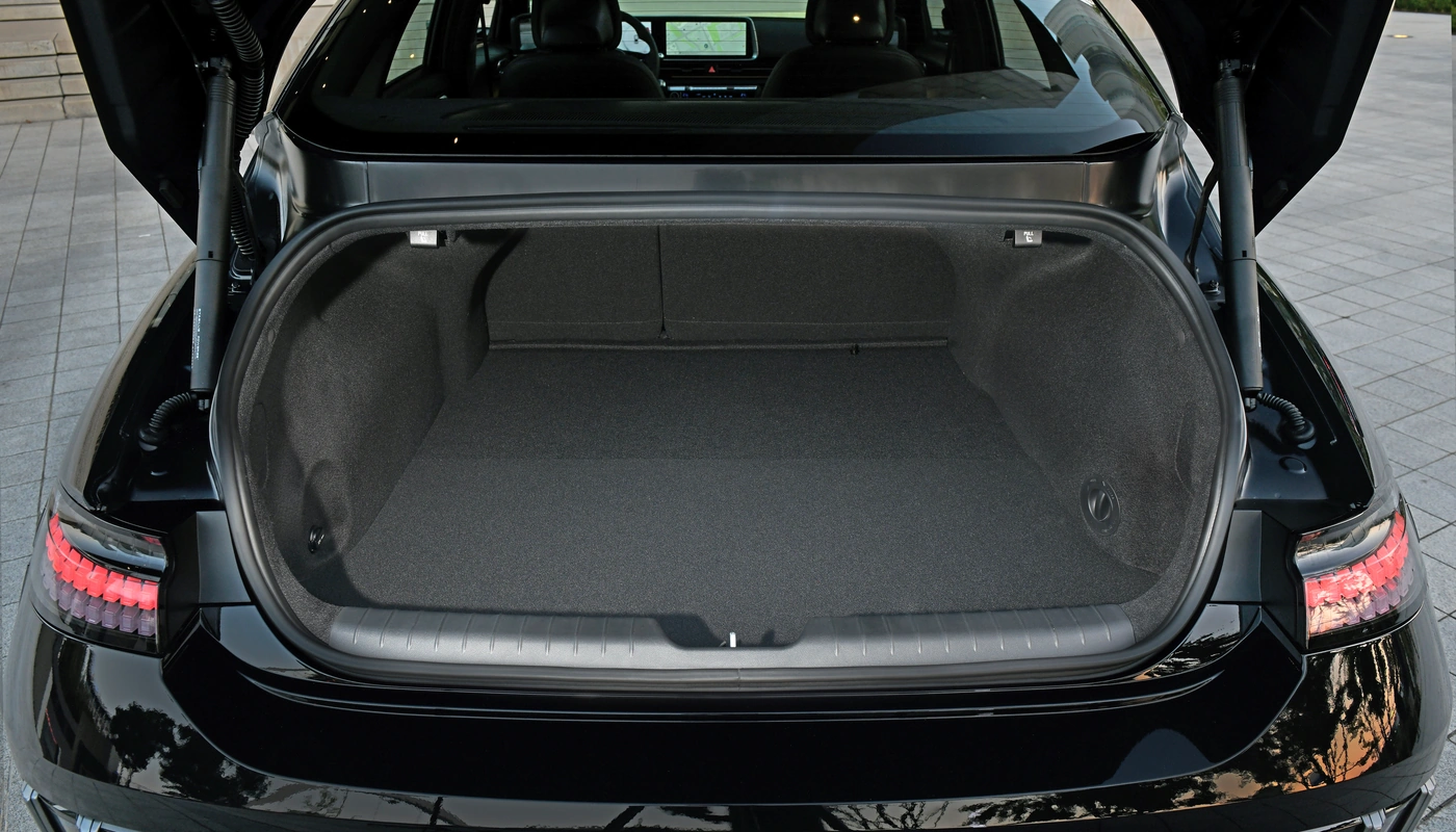 Hyundai Ioniq 6 - Almacenamiento Maletero