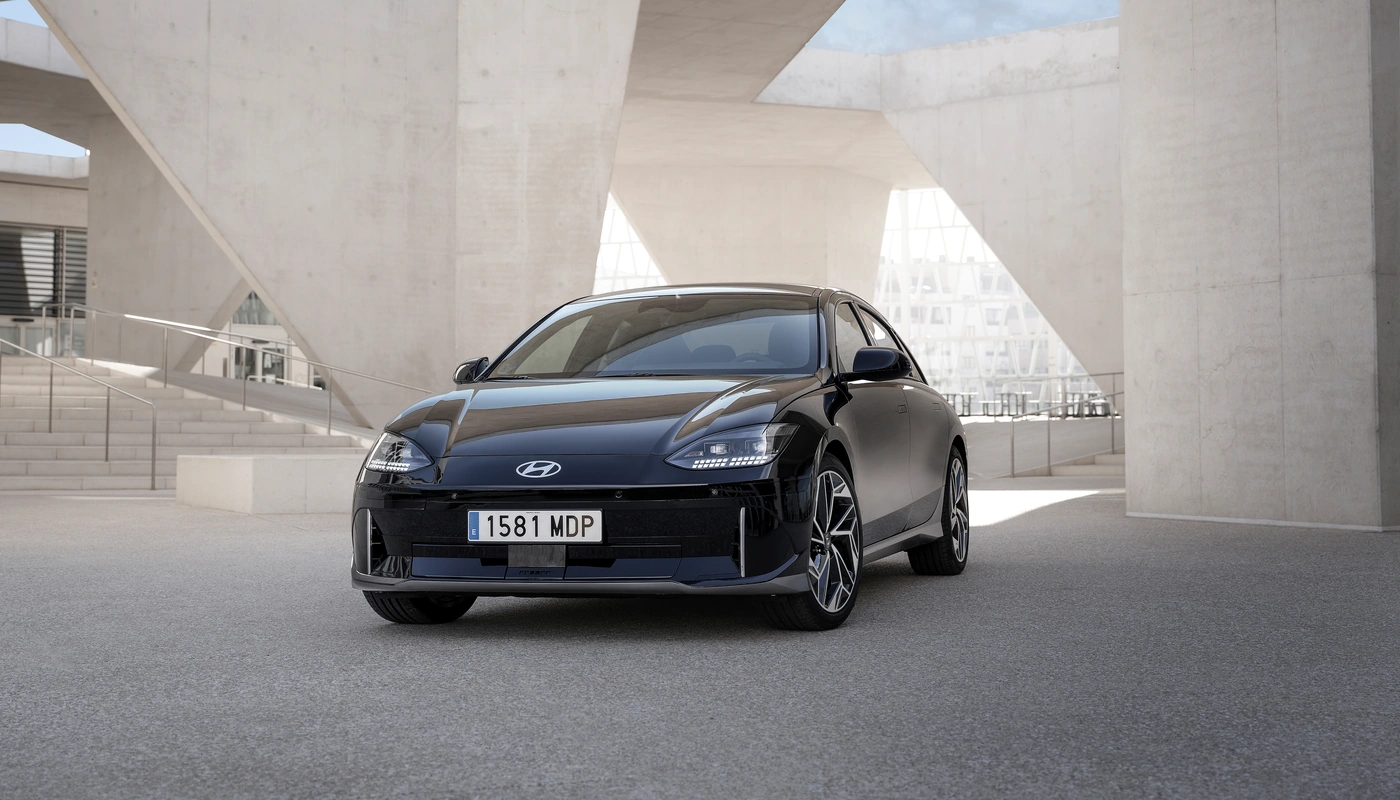 Hyundai Ioniq 6 - Contexto Entorno Real Contexto Aparcado Exterior Frontal