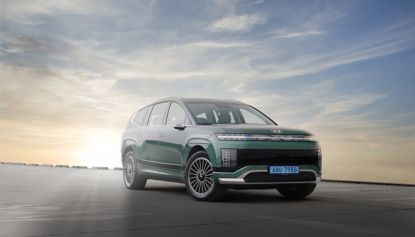 Hyundai Ioniq 9 - Contexto Entorno Real Contexto Aparcado Exterior Frontal Derecha