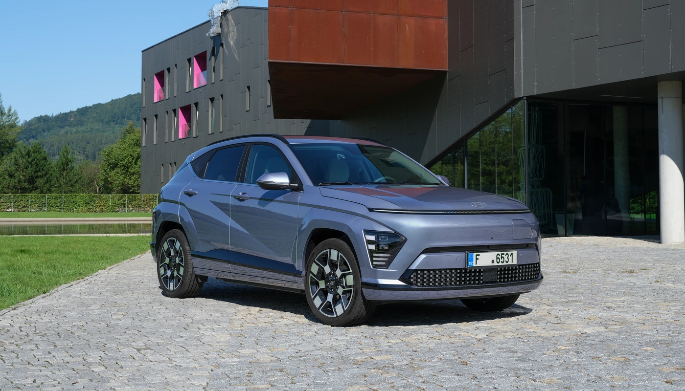 Hyundai Kona Ii - Contexto Entorno Real Contexto Aparcado Exterior Frontal Derecha