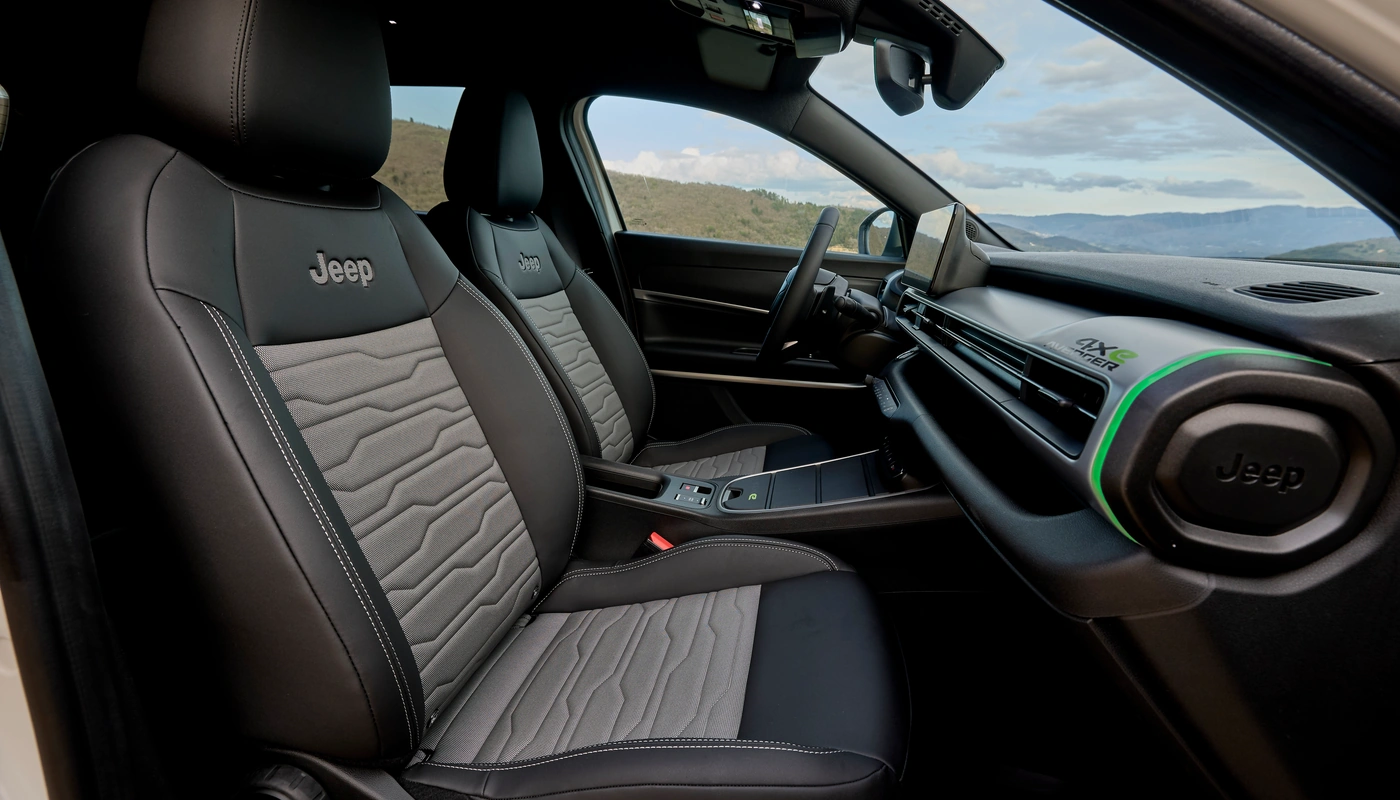 Jeep Avenger - Interior Asientos Delanteros