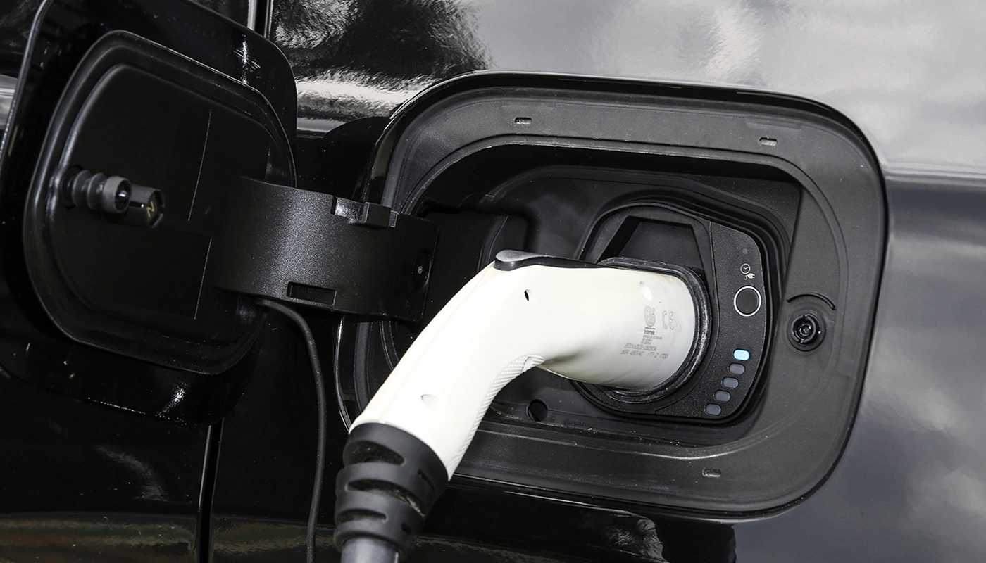 Jeep Compass - Carga Puerto Y Cable