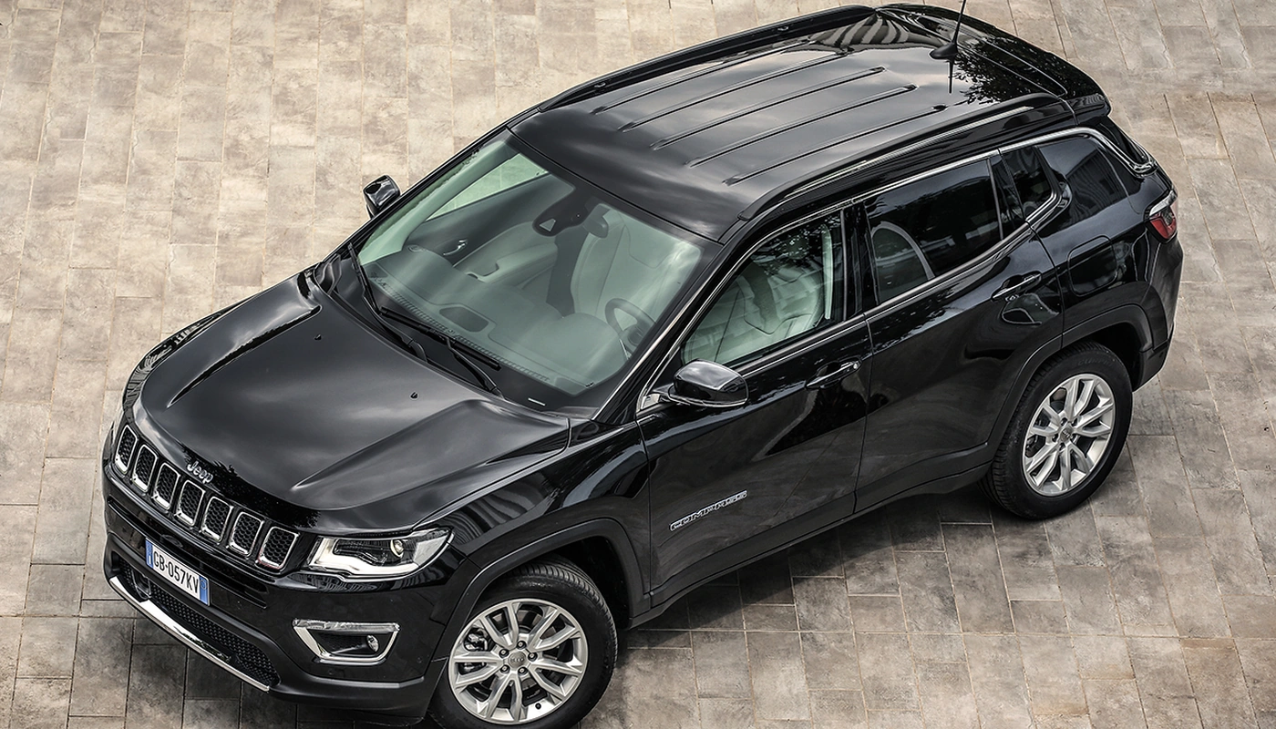 Jeep Compass - Contexto Entorno Real Contexto Aparcado Exterior Frontal Izquierda Exterior Superior