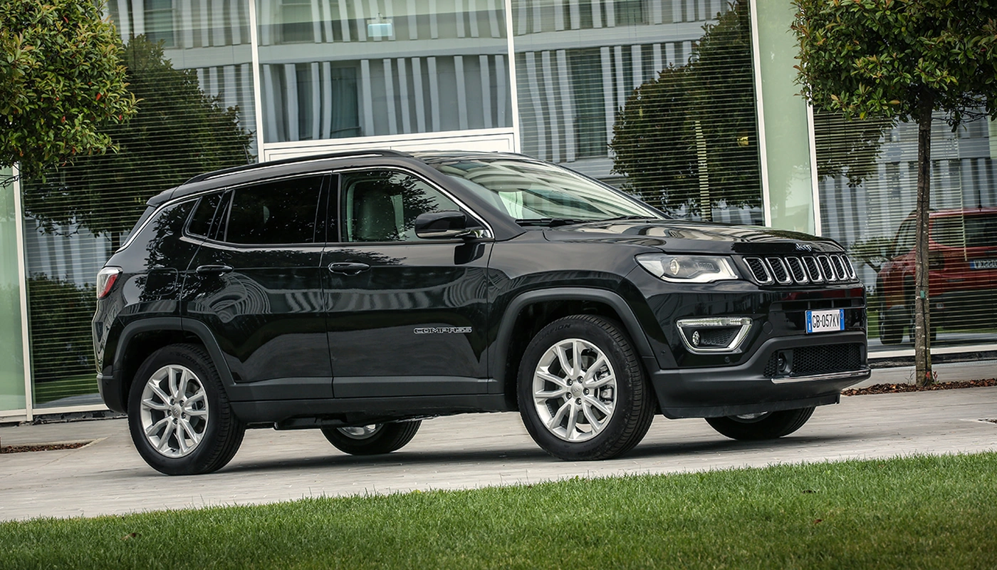 Jeep Compass - Contexto Entorno Real Contexto Aparcado Exterior Lateral Derecha
