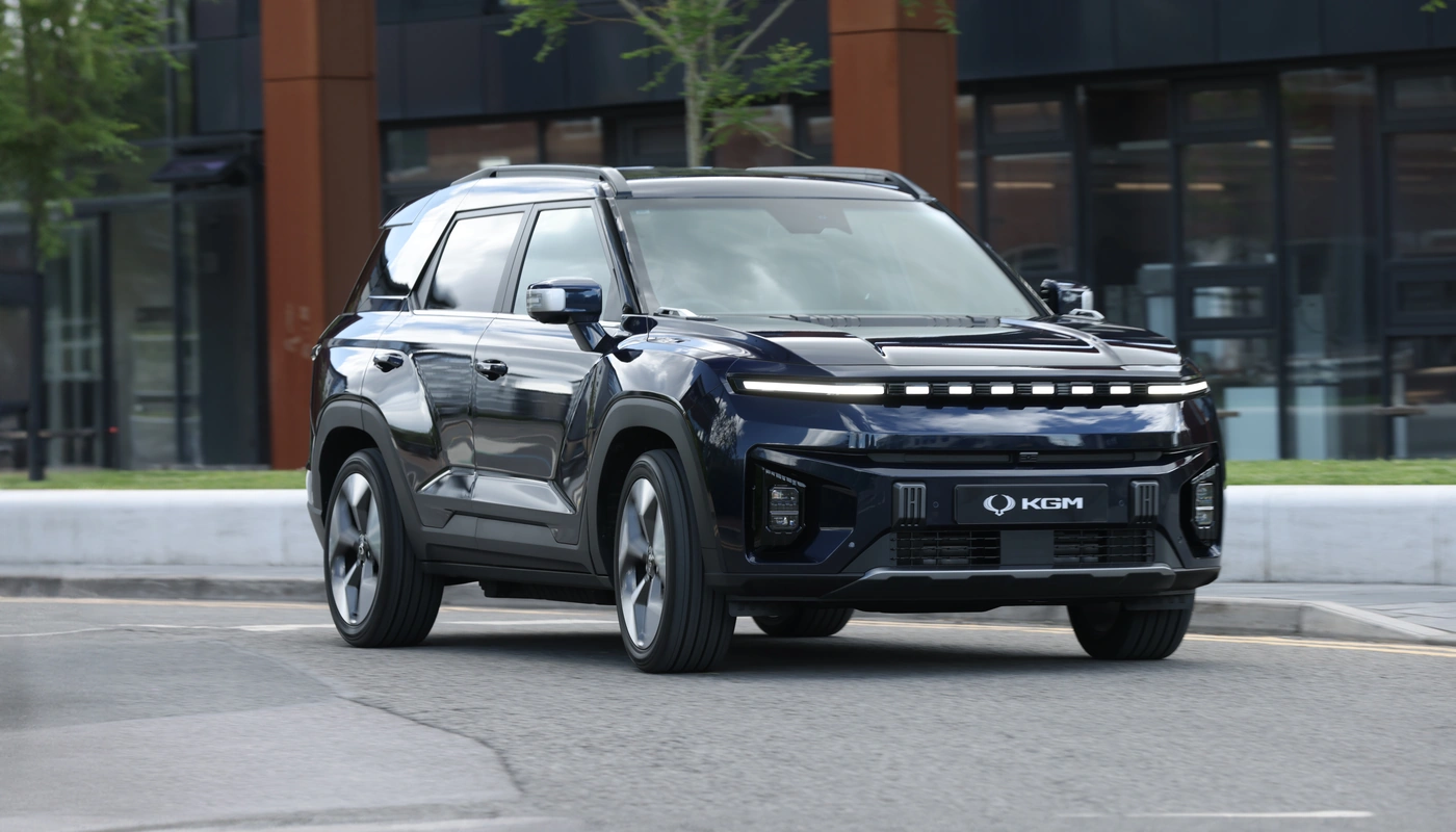 Kgm Torres Evx - Contexto Entorno Real Contexto Conduciendo Exterior Frontal Derecha