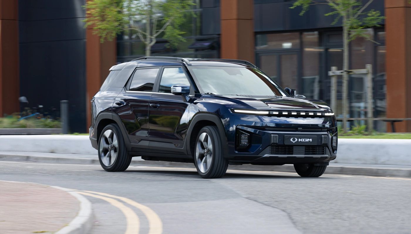 Kgm Torres Evx - Contexto Entorno Real Contexto Conduciendo Exterior Frontal Derecha