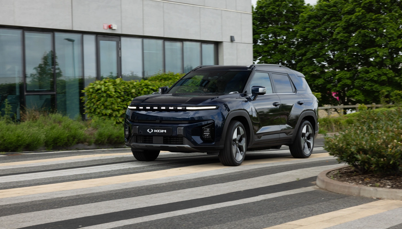 Kgm Torres Evx - Contexto Entorno Real Contexto Conduciendo Exterior Frontal Izquierda