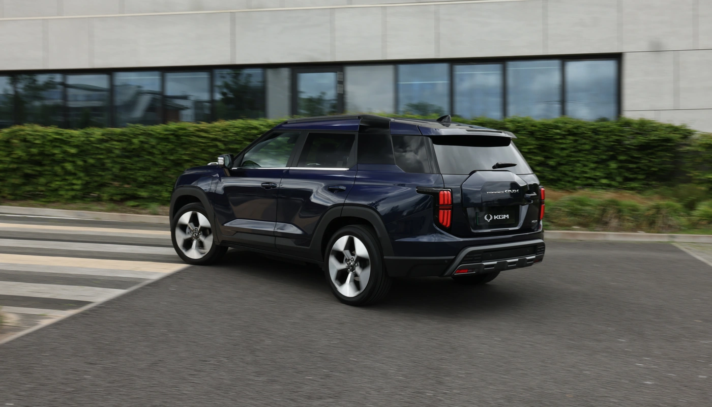 Kgm Torres Evx - Contexto Entorno Real Contexto Conduciendo Exterior Trasera Derecha