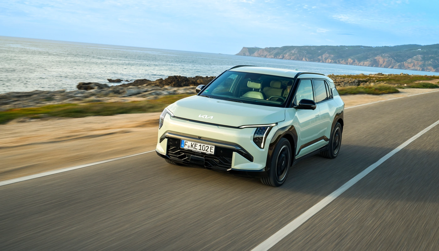 Kia Ev3 - Contexto Entorno Real Contexto Conduciendo Exterior Frontal Izquierda