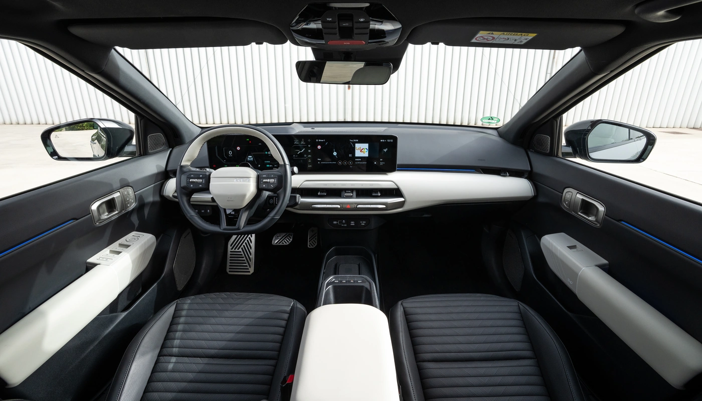 Kia Ev4 Fastback - Interior Salpicadero Interior Asientos Delanteros Interior Pantalla Central Interior Volante