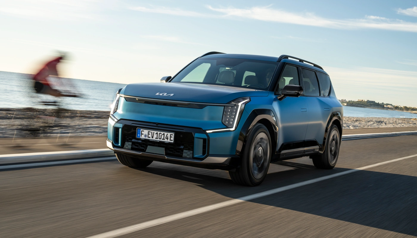 Kia Ev9 - Contexto Entorno Real Contexto Conduciendo Exterior Frontal Izquierda