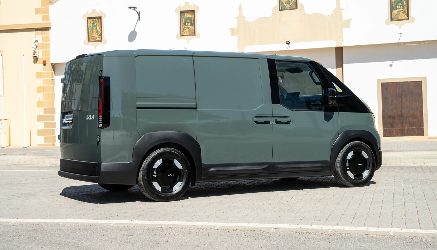 Kia Pv5 Cargo - Contexto Entorno Real Contexto Aparcado Exterior Lateral Derecha