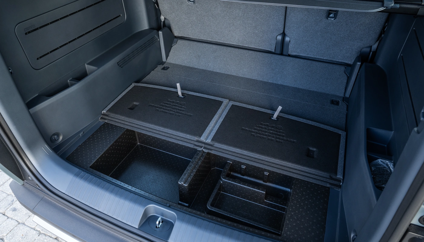 Kia Pv5 Passenger - Almacenamiento Maletero