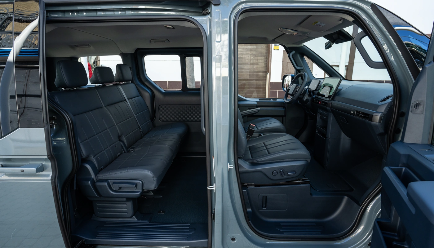 Kia Pv5 Passenger - Interior Detalle