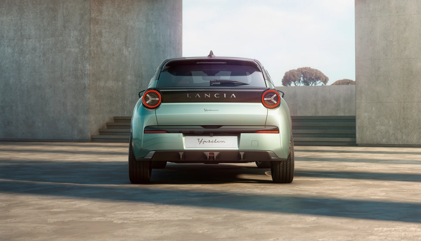 Lancia Ypsilon - Contexto Aparcado Exterior Trasera