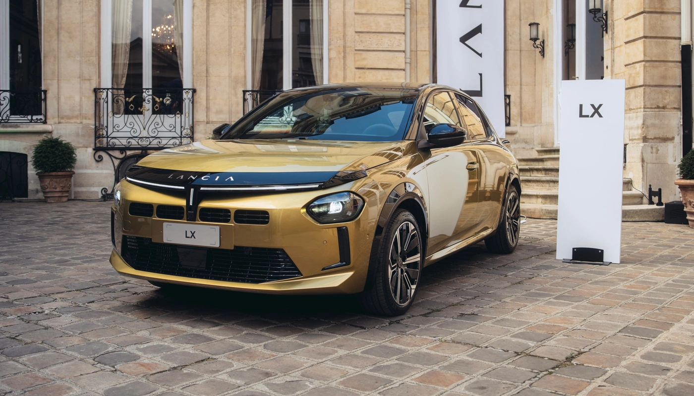 Lancia Ypsilon Lx - Contexto Entorno Real Contexto Conduciendo Exterior Frontal Izquierda