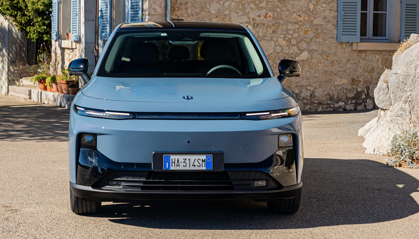 Leapmotor B10 - Contexto Entorno Real Contexto Aparcado Exterior Frontal