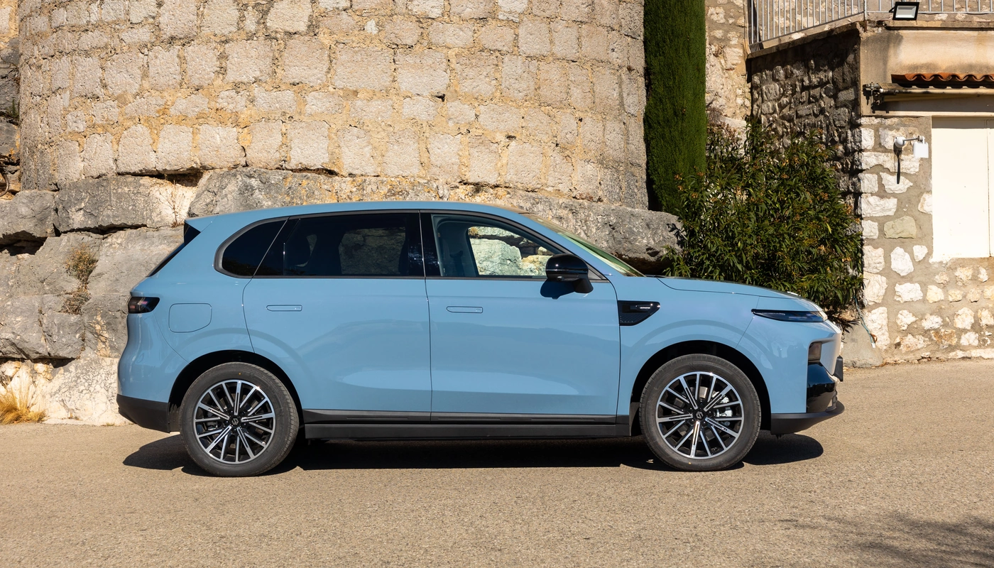 Leapmotor B10 - Contexto Entorno Real Contexto Aparcado Exterior Lateral Derecha