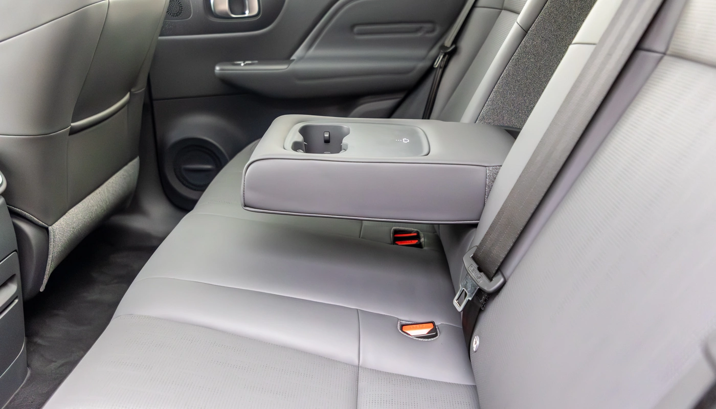 Leapmotor B10 - Interior Asientos Traseros